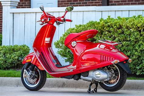 vespa 946.